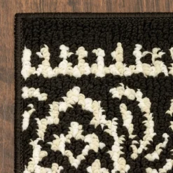 Broyhill Black & White Ornate Fascination Accent Rug -Home Improvement Sale 810557658 4